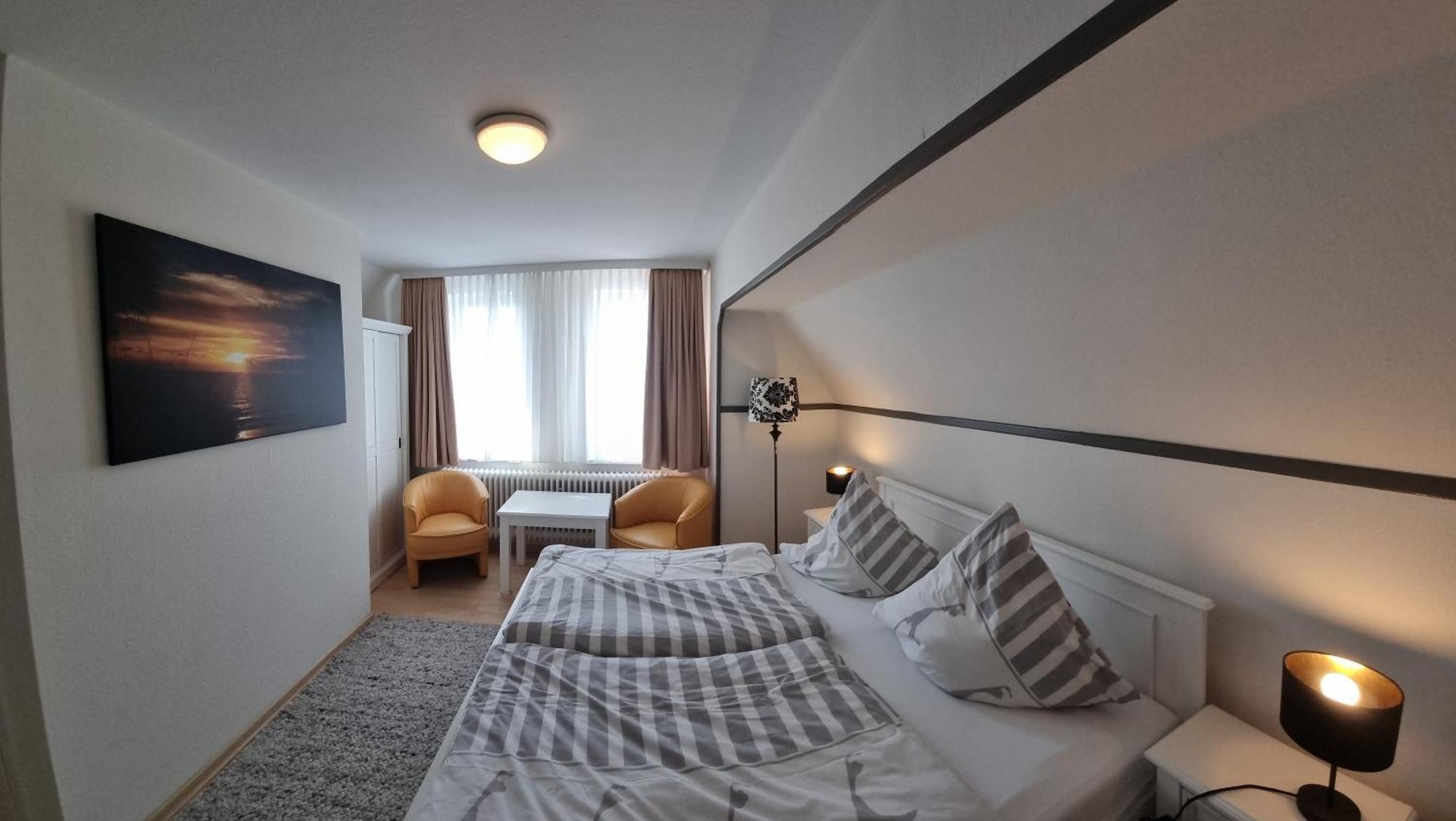 Hotel-Cafe-Lindow Wenningstedt-Braderup Ngoại thất bức ảnh